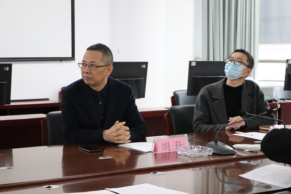 区社胡升主任到产交公司调研指导